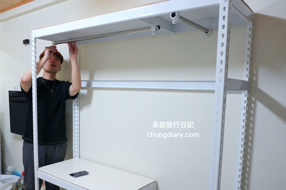 開放式衣櫃推薦【空間特工】工業風「雪皓白」簡約設計，免螺絲角鋼開放式衣櫃、衣架、玄關衣帽架，還有提供十年保固！