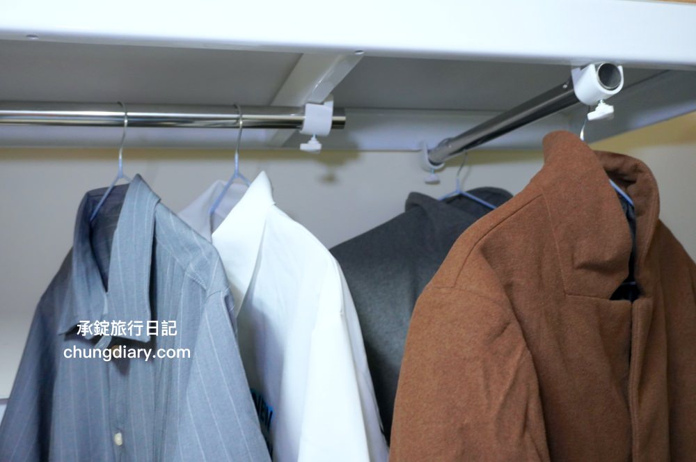 開放式衣櫃推薦【空間特工】工業風「雪皓白」簡約設計，免螺絲角鋼開放式衣櫃、衣架、玄關衣帽架，還有提供十年保固！