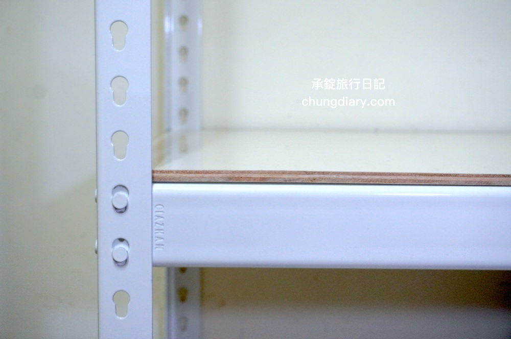 開放式衣櫃推薦【空間特工】工業風「雪皓白」簡約設計，免螺絲角鋼開放式衣櫃、衣架、玄關衣帽架，還有提供十年保固！