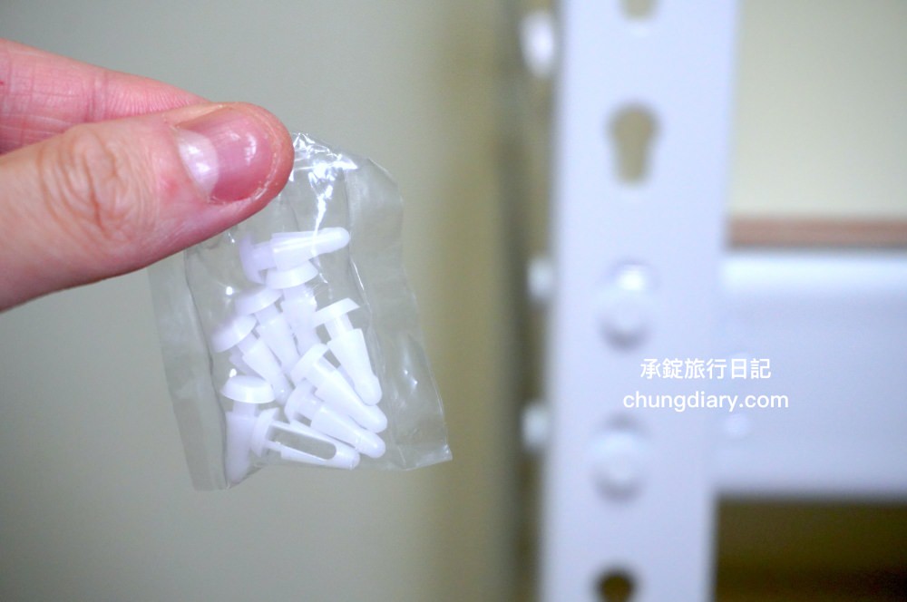 開放式衣櫃推薦【空間特工】工業風「雪皓白」簡約設計，免螺絲角鋼開放式衣櫃、衣架、玄關衣帽架，還有提供十年保固！