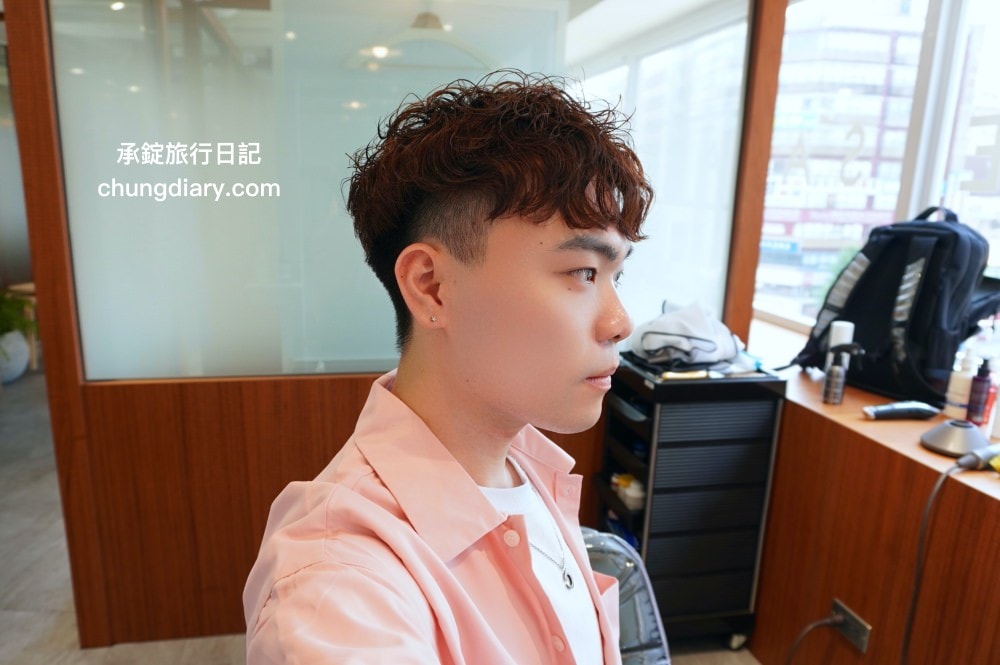 中山站燙髮推薦【台北馬克髮型設計師】採一人服務預約制！男生髮型「日系羊毛卷」，居家好整理の復古不敗款。