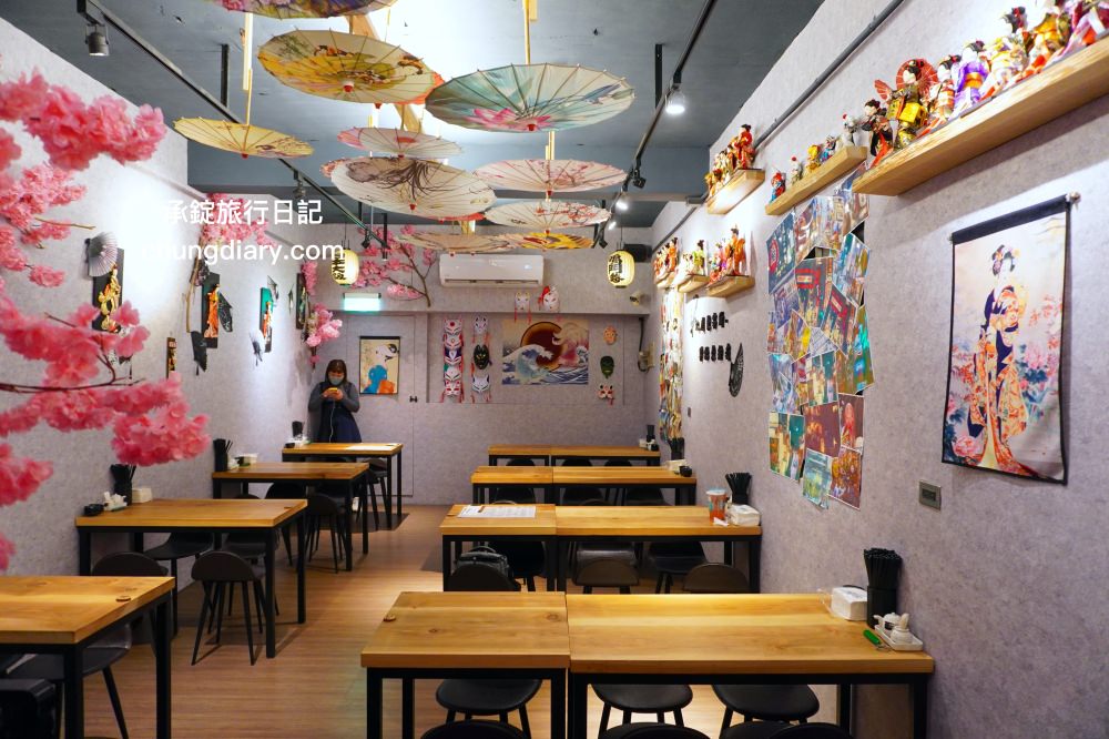 台中太平【九屋太平の聚客所】平價日式料理專賣店推薦！生魚片刺身、握壽司、手捲、串燒、丼飯、生食丼、揚物…等超多選擇。