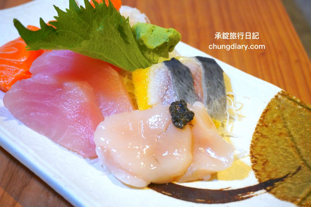 台中太平【九屋太平の聚客所】平價日式料理專賣店推薦！生魚片刺身、握壽司、手捲、串燒、丼飯、生食丼、揚物…等超多選擇。