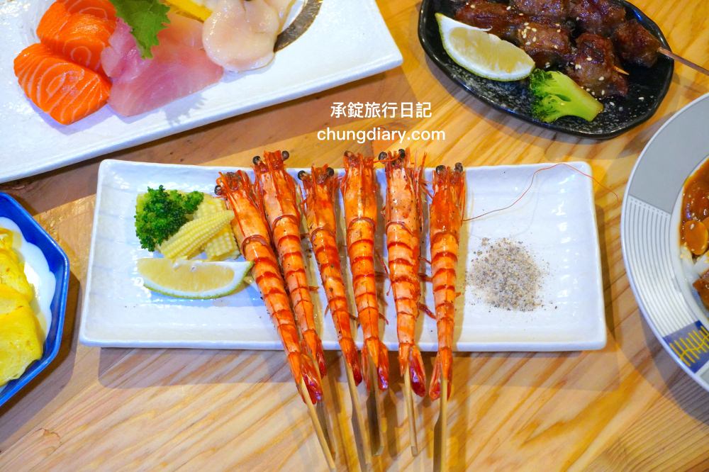 台中太平【九屋太平の聚客所】平價日式料理專賣店推薦！生魚片刺身、握壽司、手捲、串燒、丼飯、生食丼、揚物…等超多選擇。