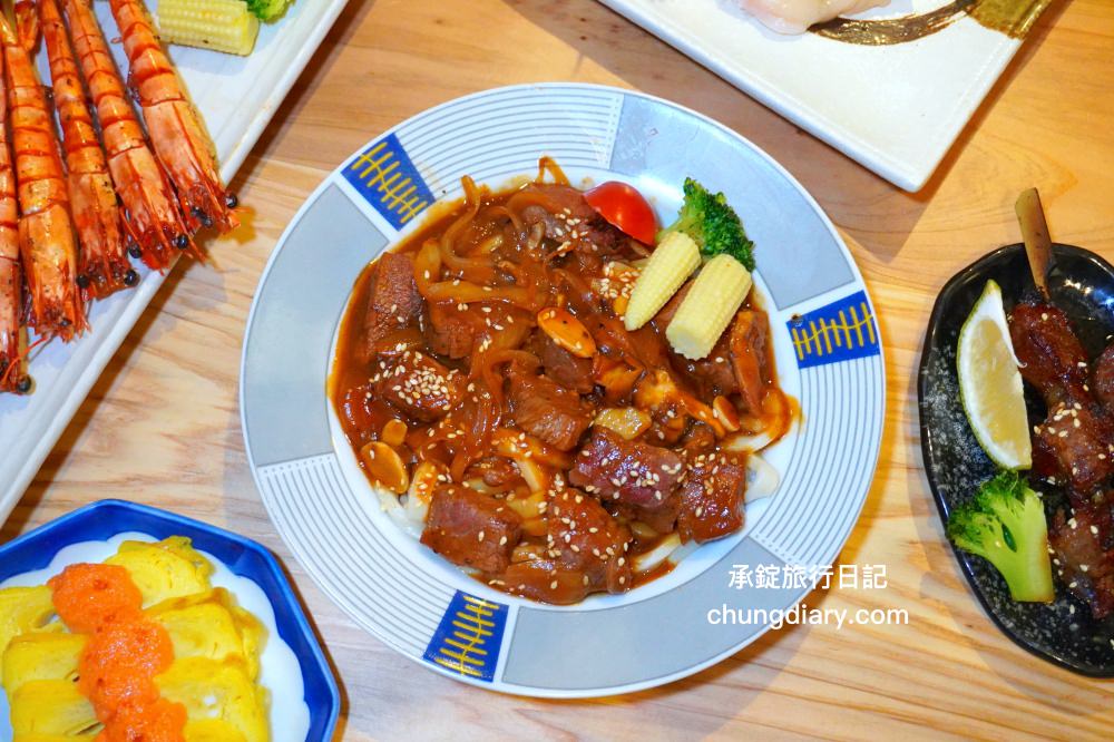 台中太平【九屋太平の聚客所】平價日式料理專賣店推薦！生魚片刺身、握壽司、手捲、串燒、丼飯、生食丼、揚物…等超多選擇。