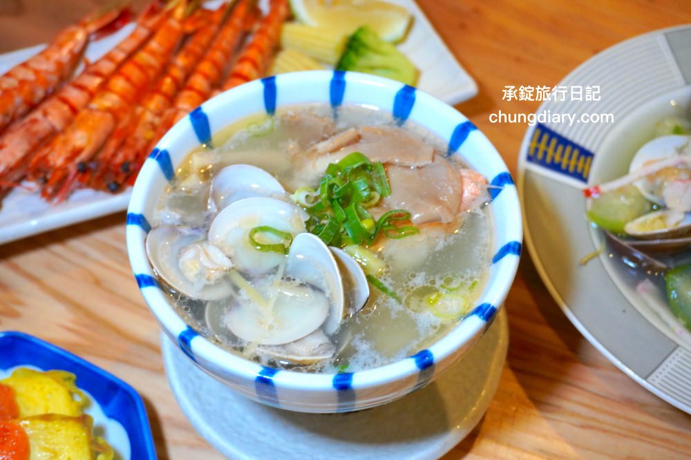 台中太平【九屋太平の聚客所】平價日式料理專賣店推薦！生魚片刺身、握壽司、手捲、串燒、丼飯、生食丼、揚物…等超多選擇。