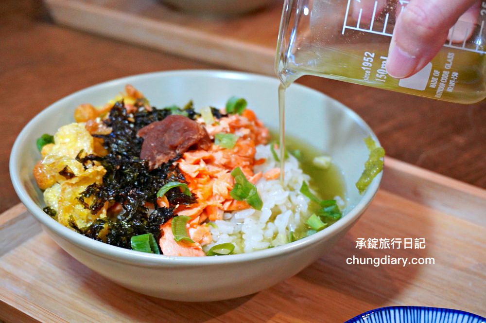 包種茶的故鄉【新北坪林微旅行】坪林老街、特色茶食、手作甜點DIY、坪林茶葉博物館、採茶揉茶體驗、北宜路坪林商圈。