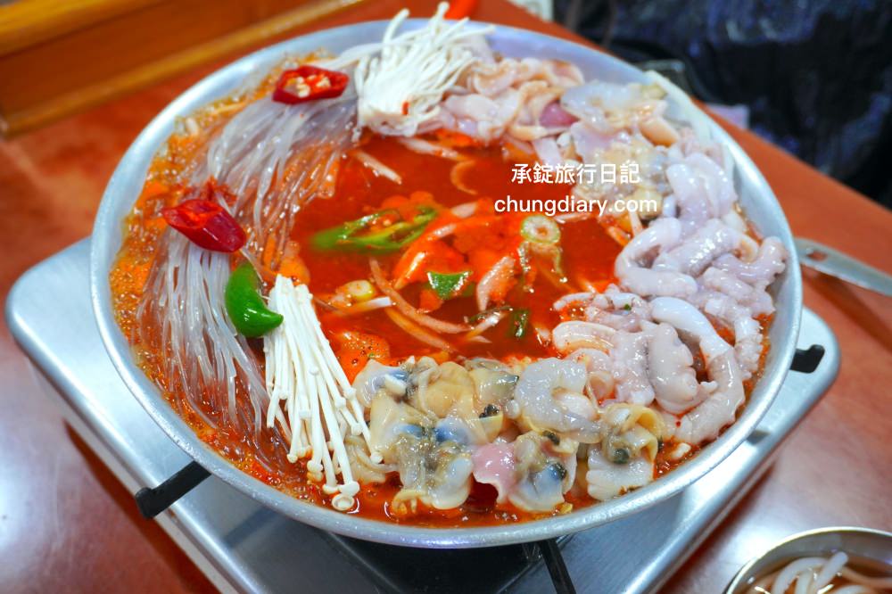 南浦洞美食【大海家 바다집】白鍾元推薦餐廳，隱藏在巷弄釜山50年老店！招牌必點「水中火鍋수중전골」章魚、蝦、蛤蜊、貝類、海鮮…辣海鮮火鍋。