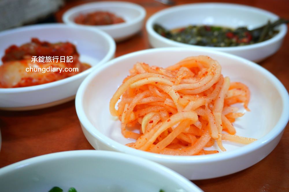 南浦洞美食【大海家 바다집】白鍾元推薦餐廳，隱藏在巷弄釜山50年老店！招牌必點「水中火鍋수중전골」章魚、蝦、蛤蜊、貝類、海鮮…辣海鮮火鍋。