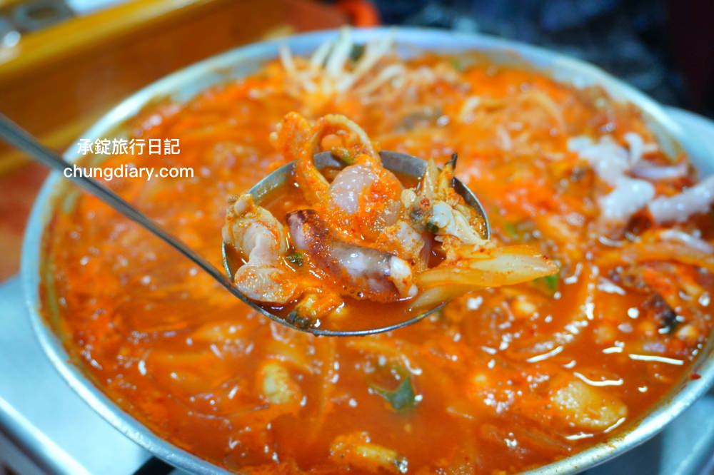 南浦洞美食【大海家 바다집】白鍾元推薦餐廳，隱藏在巷弄釜山50年老店！招牌必點「水中火鍋수중전골」章魚、蝦、蛤蜊、貝類、海鮮…辣海鮮火鍋。