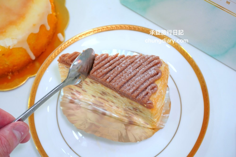 台中千層蛋糕推薦【2度C Ni Guo逢甲店】每日手作蛋糕甜點，平價而不凡的美味表現！點心、下午茶、外帶伴手禮的好選擇。
