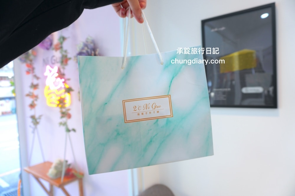 台中千層蛋糕推薦【2度C Ni Guo逢甲店】每日手作蛋糕甜點，平價而不凡的美味表現！點心、下午茶、外帶伴手禮的好選擇。