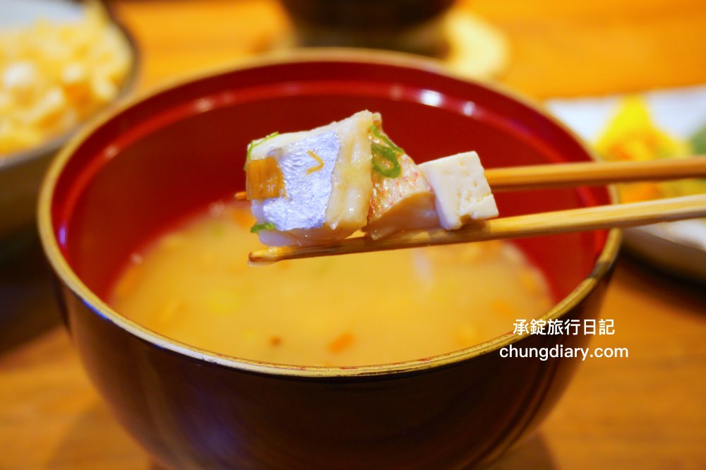 台中大雅無菜單日料【味市お料理】平日中午只要1000元!以新鮮漁獲、海鮮、生魚片刺身為主題,採預約制の日本料理專賣店。 - 第34張圖 台中大雅無菜單日料【味市お料理】平日中午只要1000元!以新鮮漁獲、海鮮、生魚片刺身為主題,採預約制の日本料理專賣店。