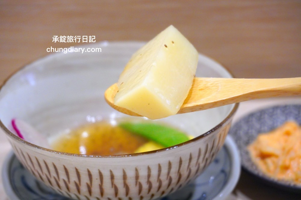宸安割烹日本料理|台中南屯無菜單料理推薦,18-19道餐點,採預約制一人1500元+10%。 - 第33張圖 宸安割烹日本料理|台中南屯無菜單料理推薦,18-19道餐點,採預約制一人1500元+10%。