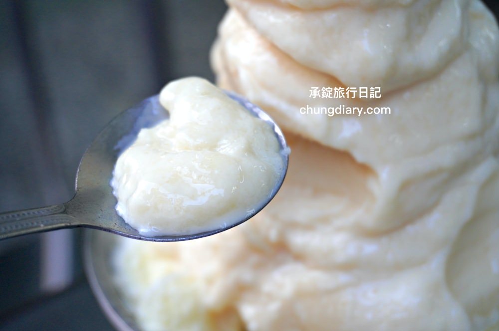 屏東火車站附近【秋林牛乳大王】在地50年老店，必吃「榴槤牛乳冰」堆高高超浮誇！