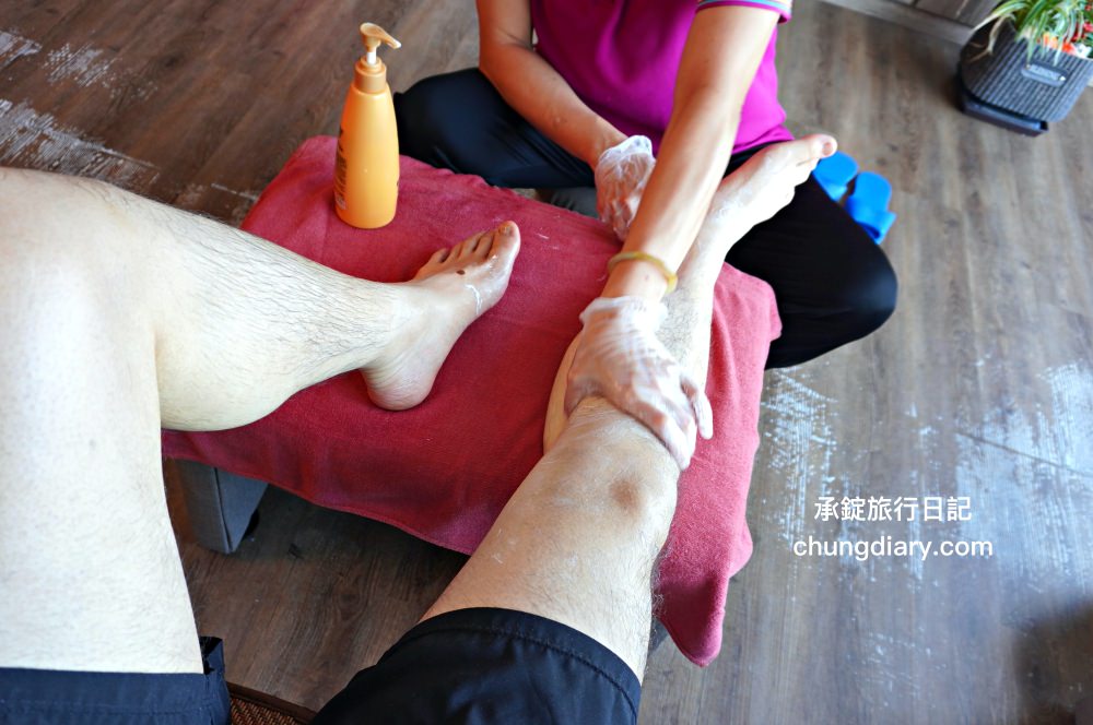 屏東火車站附近【菘足體養生館】高CP值按摩店推薦！肩頸舒筋、腳底按摩、精油舒筋、全身指壓、拔罐刮痧、足體按摩、傳統整復推拿。