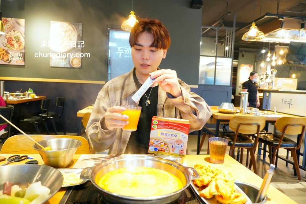 外食族必備油糖OUT！隨餐一包【日本製賢者之食桌】幫助調節血脂血糖健字號，日本原裝進口の膳食纖維粉推薦。聚餐尾牙過年要纖準備