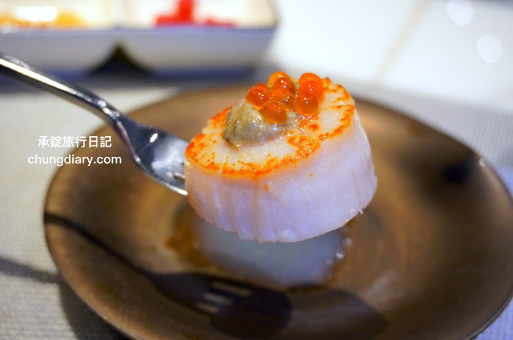 明水然・樂 新竹林森店｜新竹火車站正對面，幾乎0負評的無菜單鐵板燒，採預約制！野生活龍蝦、日本A5和牛、和牛漢堡、北海道生食級干貝…等海陸大餐，來自台北一位難求的爆紅鐵板燒品牌。