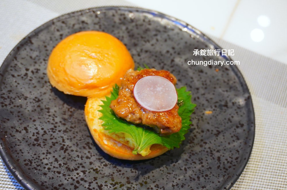 明水然・樂 新竹林森店｜新竹火車站正對面，幾乎0負評的無菜單鐵板燒，採預約制！野生活龍蝦、日本A5和牛、和牛漢堡、北海道生食級干貝…等海陸大餐，來自台北一位難求的爆紅鐵板燒品牌。