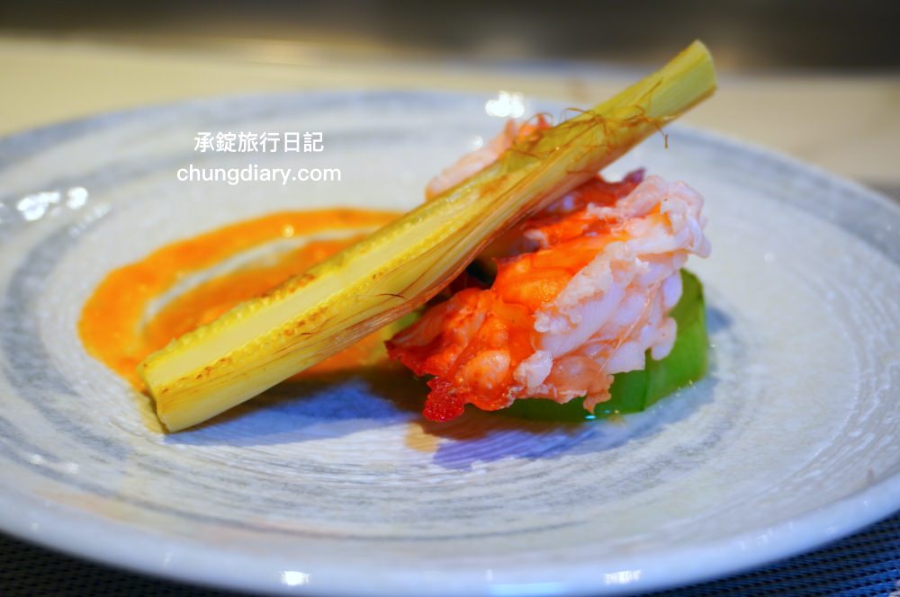 明水然・樂 新竹林森店｜新竹火車站正對面，幾乎0負評的無菜單鐵板燒，採預約制！野生活龍蝦、日本A5和牛、和牛漢堡、北海道生食級干貝…等海陸大餐，來自台北一位難求的爆紅鐵板燒品牌。