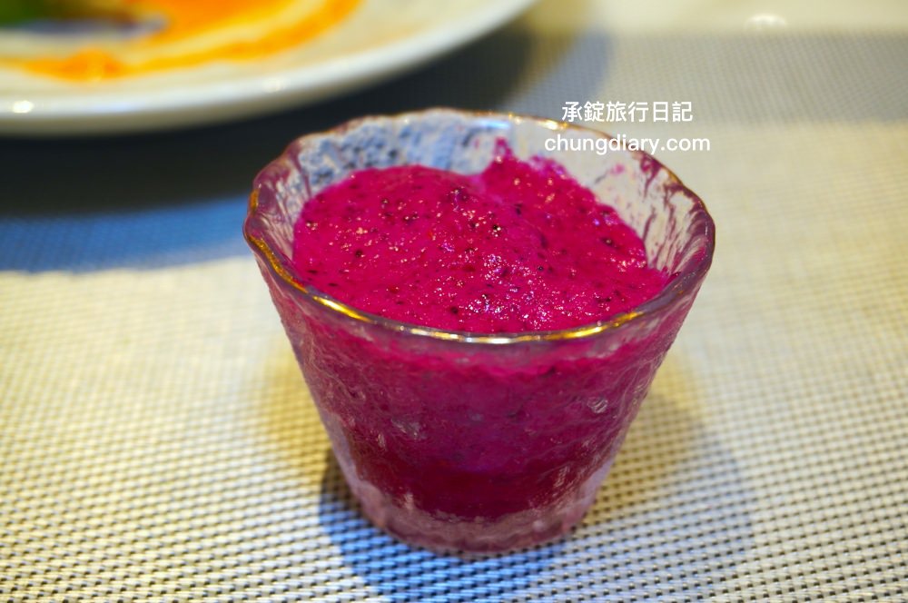 明水然・樂 新竹林森店｜新竹火車站正對面，幾乎0負評的無菜單鐵板燒，採預約制！野生活龍蝦、日本A5和牛、和牛漢堡、北海道生食級干貝…等海陸大餐，來自台北一位難求的爆紅鐵板燒品牌。