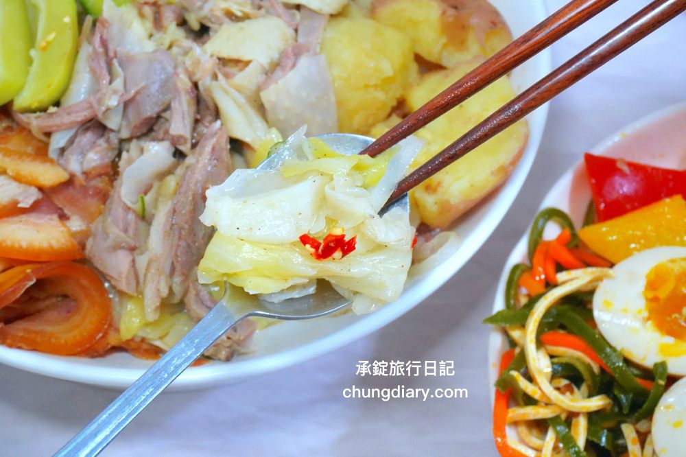 台中太平小吃【木子李鹽水雞】文青風手提輕食餐盒！去骨雞胸肉、大雞腿！冷滷味、涼拌小菜、內臟類、季節水果…超多選擇。