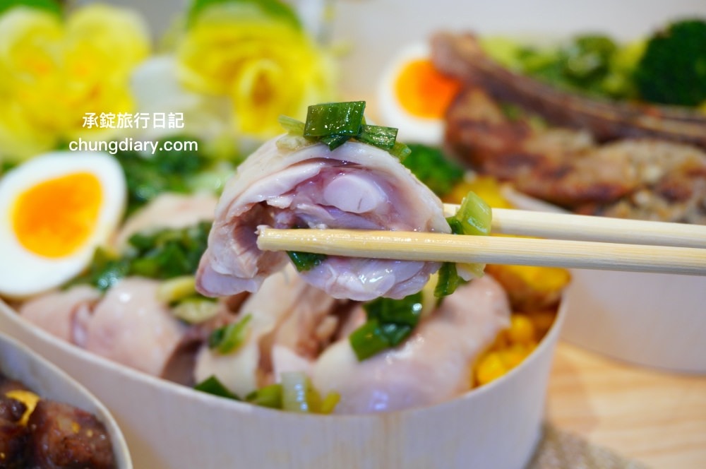 杉盒便當製所台中大里店|大里大明路便當店推薦,人氣必點:蔥油海南雞、究好戰斧豬排 (去骨)、黑胡椒骰牛!文青風木製餐盒,辦公室最愛的木盒便當。 - 第9張圖 杉盒便當製所台中大里店|大里大明路便當店推薦,人氣必點:蔥油海南雞、究好戰斧豬排 (去骨)、黑胡椒骰牛!文青風木製餐盒,辦公室最愛的木盒便當。