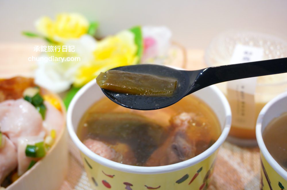 杉盒便當製所台中大里店|大里大明路便當店推薦,人氣必點:蔥油海南雞、究好戰斧豬排 (去骨)、黑胡椒骰牛!文青風木製餐盒,辦公室最愛的木盒便當。 - 第27張圖 杉盒便當製所台中大里店|大里大明路便當店推薦,人氣必點:蔥油海南雞、究好戰斧豬排 (去骨)、黑胡椒骰牛!文青風木製餐盒,辦公室最愛的木盒便當。