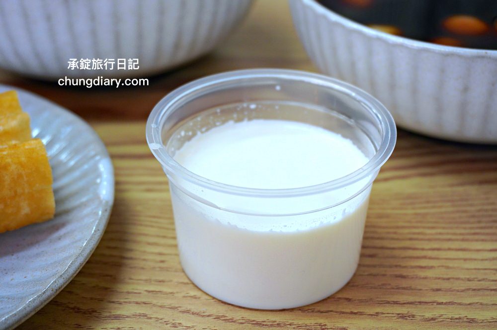 林阿波杏仁茶豆花北屯店｜台中北屯國小／北屯市場附近！專賣：古早味杏仁茶、現烤油條、豆漿豆花、紅豆湯圓、饅頭夾肉鬆。