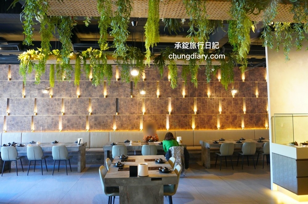森饗鍋物 Senn shabu 台中漢口館｜西屯火鍋店推薦！人氣火鍋店品牌，激推「招牌胡椒豬肚湯」超好喝！還有抹茶冰淇淋、咖啡、飲料自助吧。