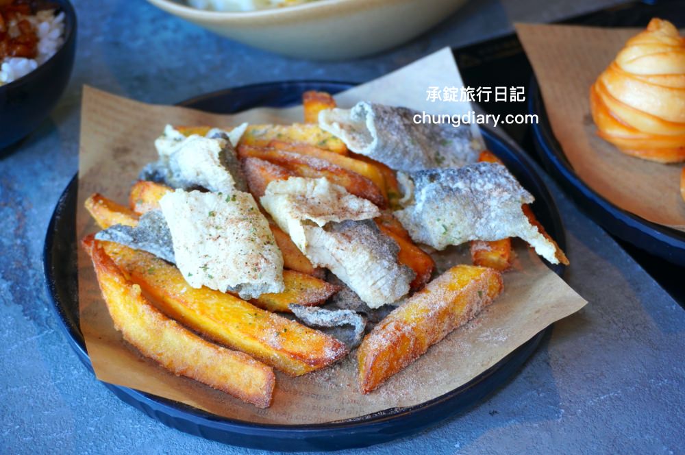 森饗鍋物 Senn shabu 台中漢口館｜西屯火鍋店推薦！人氣火鍋店品牌，激推「招牌胡椒豬肚湯」超好喝！還有抹茶冰淇淋、咖啡、飲料自助吧。