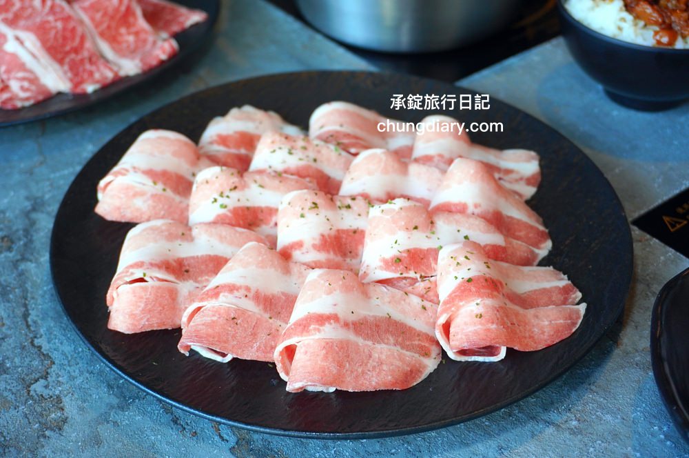 森饗鍋物 Senn shabu 台中漢口館｜西屯火鍋店推薦！人氣火鍋店品牌，激推「招牌胡椒豬肚湯」超好喝！還有抹茶冰淇淋、咖啡、飲料自助吧。