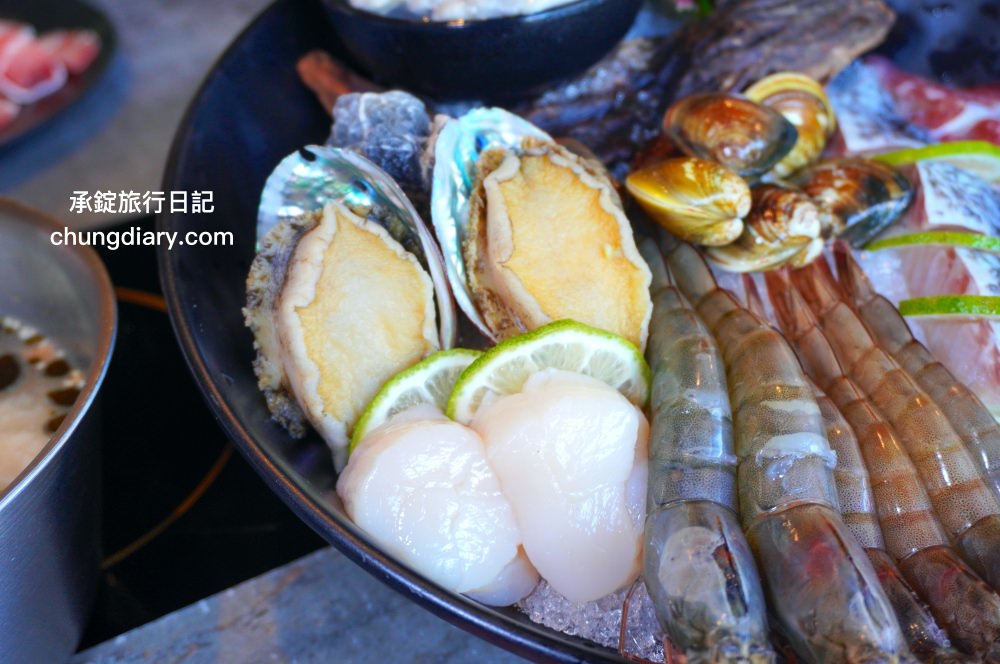 森饗鍋物 Senn shabu 台中漢口館｜西屯火鍋店推薦！人氣火鍋店品牌，激推「招牌胡椒豬肚湯」超好喝！還有抹茶冰淇淋、咖啡、飲料自助吧。