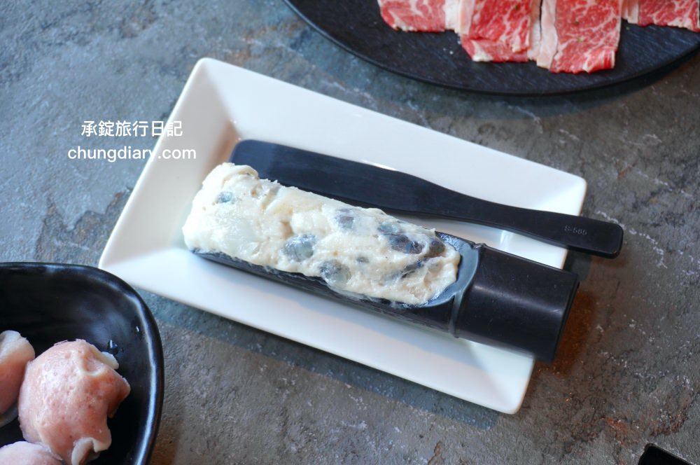 森饗鍋物 Senn shabu 台中漢口館｜西屯火鍋店推薦！人氣火鍋店品牌，激推「招牌胡椒豬肚湯」超好喝！還有抹茶冰淇淋、咖啡、飲料自助吧。