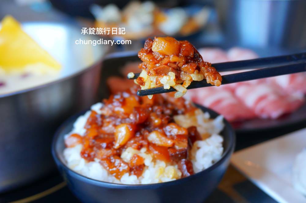 森饗鍋物 Senn shabu 台中漢口館｜西屯火鍋店推薦！人氣火鍋店品牌，激推「招牌胡椒豬肚湯」超好喝！還有抹茶冰淇淋、咖啡、飲料自助吧。