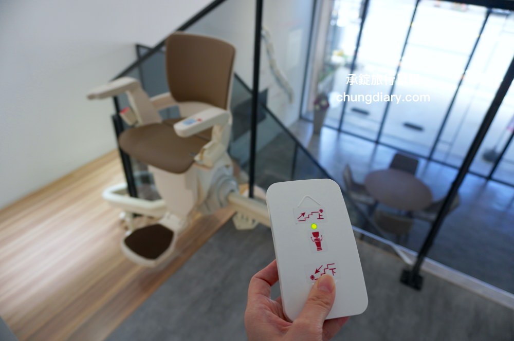 泓電樓梯升降椅—彰化門市|代理歐洲品牌,市佔五成全台安裝率第一!Otolift Modul-Air Smart 彎曲型樓梯升降椅。 - 第33張圖 泓電樓梯升降椅—彰化門市|代理歐洲品牌,市佔五成全台安裝率第一!Otolift Modul-Air Smart 彎曲型樓梯升降椅。