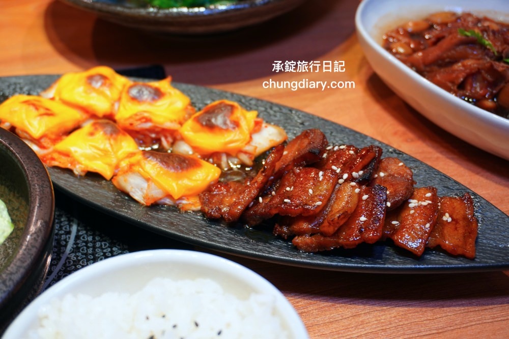 淨感官料理｜台中南屯景觀餐廳推薦！隱身在火鍋店的高級「餐宴」佳餚，必點：麻辣水煮魚、蒙古風味肚包肉、去骨滷花生豬腳、韓式生菜五花肉。