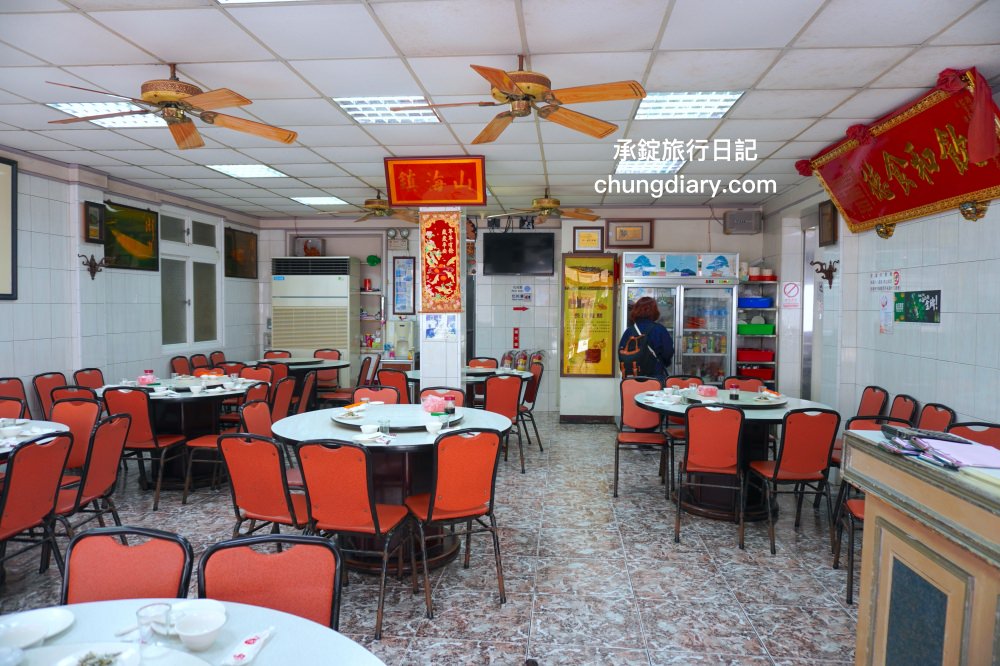 澎湖海鮮餐廳【長進餐廳】澎湖天后宮對街附近，多人桌菜、新鮮海產、和菜套餐組合。