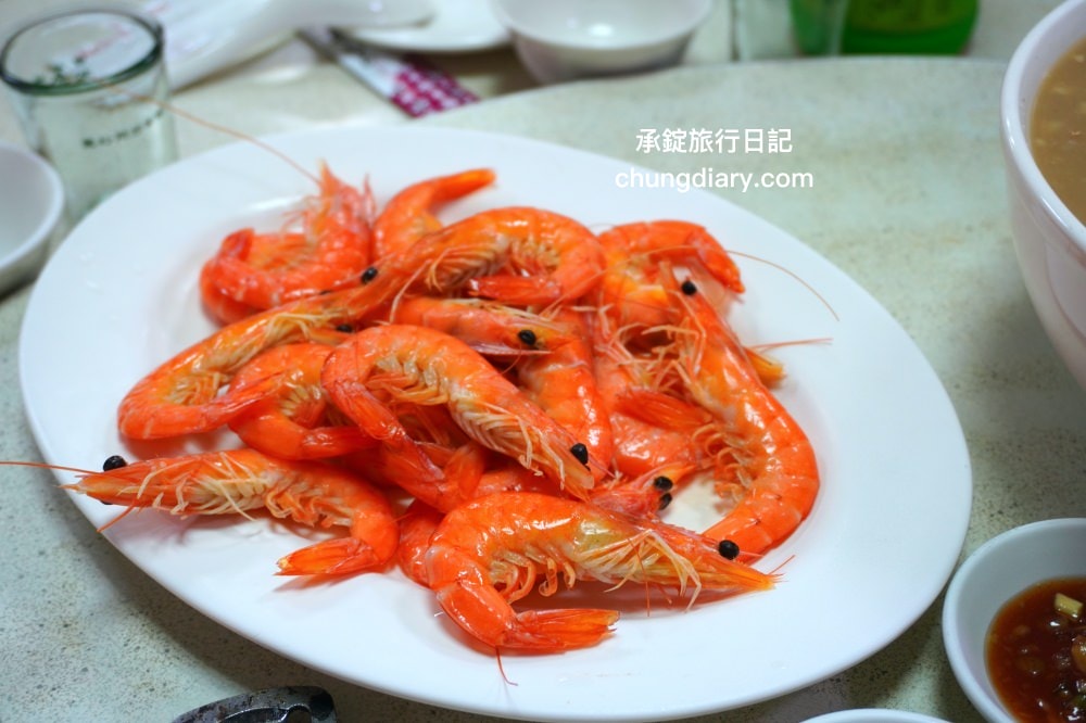 澎湖海鮮餐廳【長進餐廳】澎湖天后宮對街附近，多人桌菜、新鮮海產、和菜套餐組合。