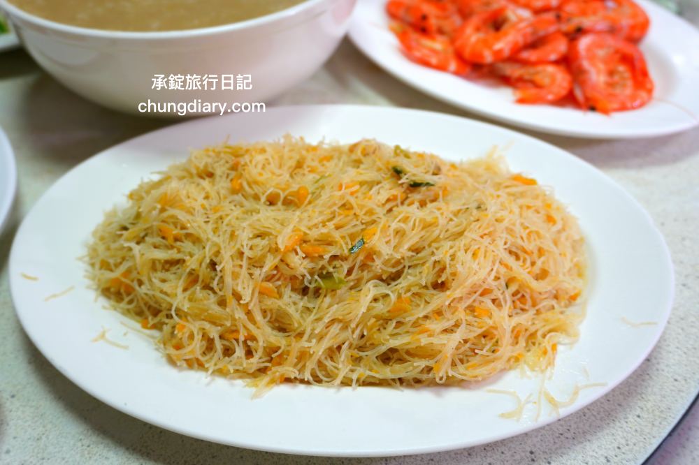 澎湖海鮮餐廳【長進餐廳】澎湖天后宮對街附近，多人桌菜、新鮮海產、和菜套餐組合。