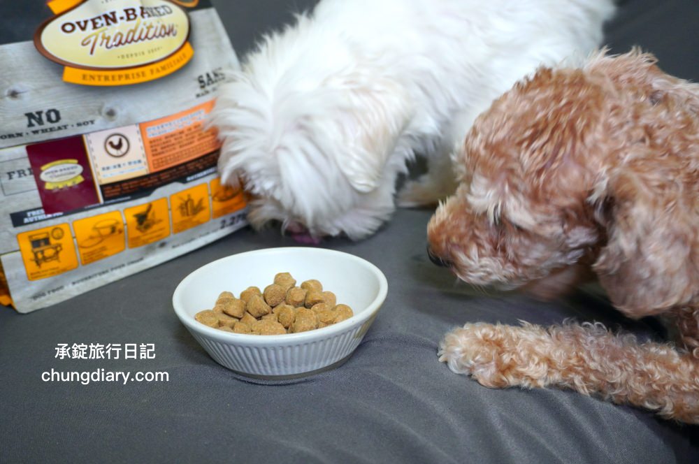 烘焙客狗飼料評價【Oven-Baked烘焙客犬糧】天然烘焙飼料，消化不良/高齡犬/貪吃犬/少牙犬友善，適合全齡犬寵物飼料推薦。