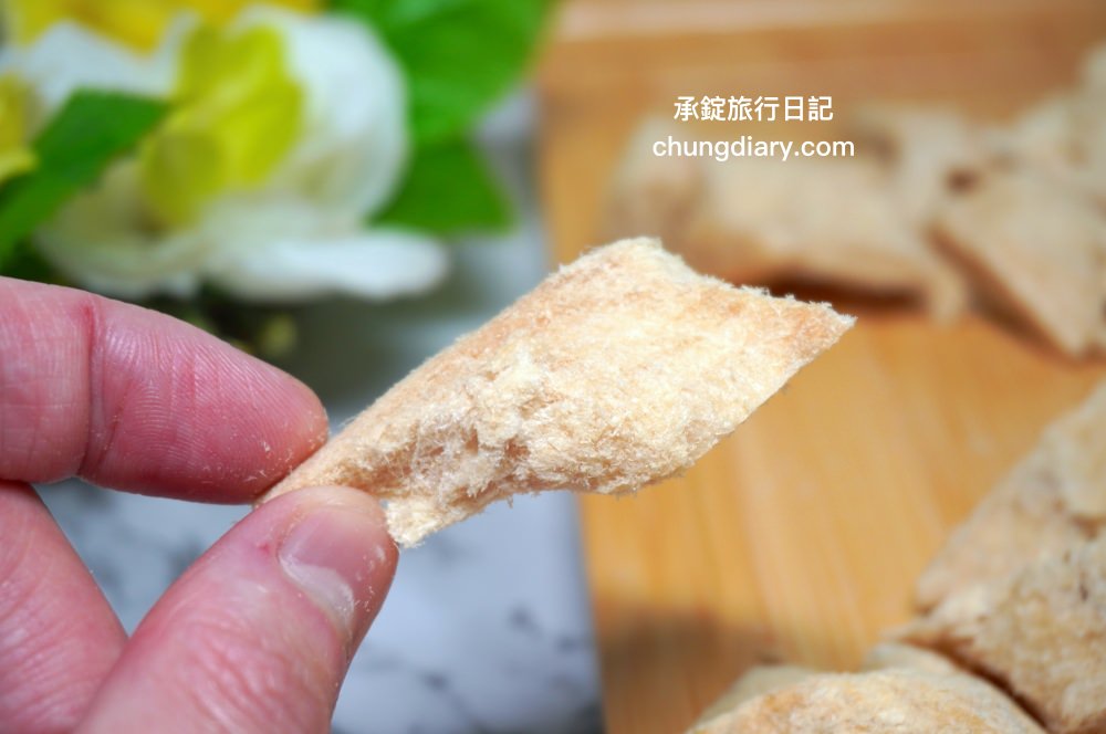 寵物凍乾零食【獸益糧多】極黑烏骨雞、珍饌虱目魚、特選骰子牛，100%自然原肉，不添加任何化學物、香料、防腐劑等，通過SGS檢驗、ISO/HACCP認證，挑嘴毛孩必備肉乾推薦！