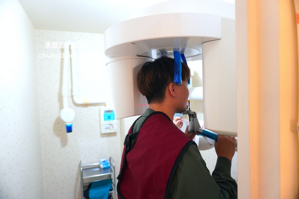 竹北牙醫診所【真美舒眠植牙中心】新竹專業醫師洗牙推薦！牙齒美白、單顆齒雕、微笑曲線設計、牙齦美容諮詢。