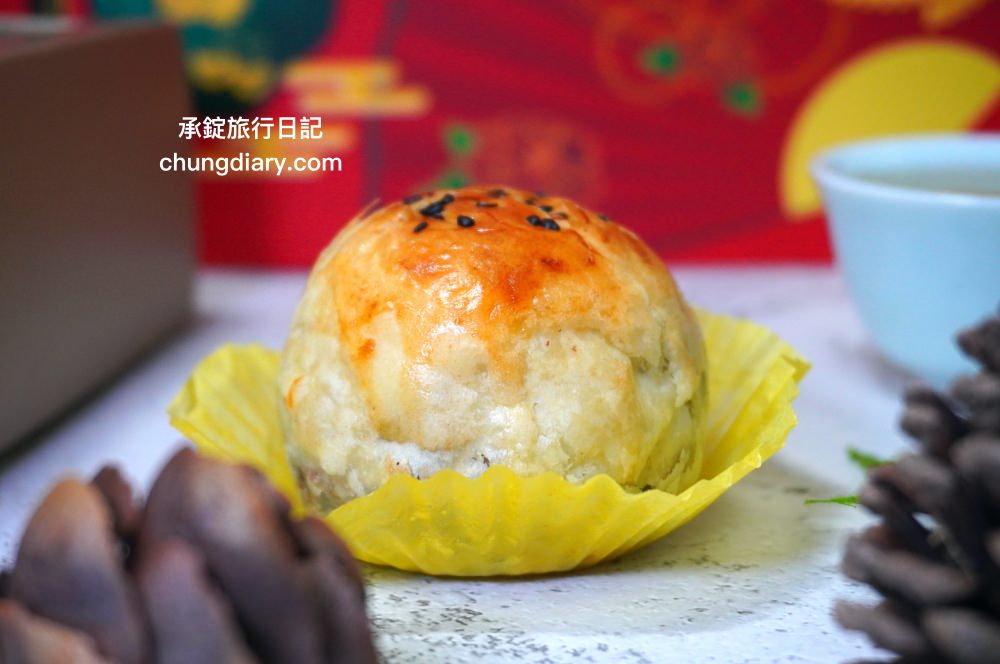 彰化隱藏版蛋黃酥【米香伯蛋黃酥-101米香】薄酥外皮，厚實內餡，採自家醃製的紅土鹹鴨蛋！2023中秋節伴手禮推薦。