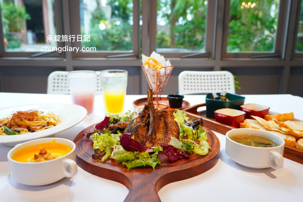 綠萼159地中海南法料理｜台中浪漫約會歐式餐廳，室內外大空間環境，華麗且舒適的用餐氛圍感！台中北屯兔子寵物友善餐廳，兔奴俱樂部聚會舉辦場所。