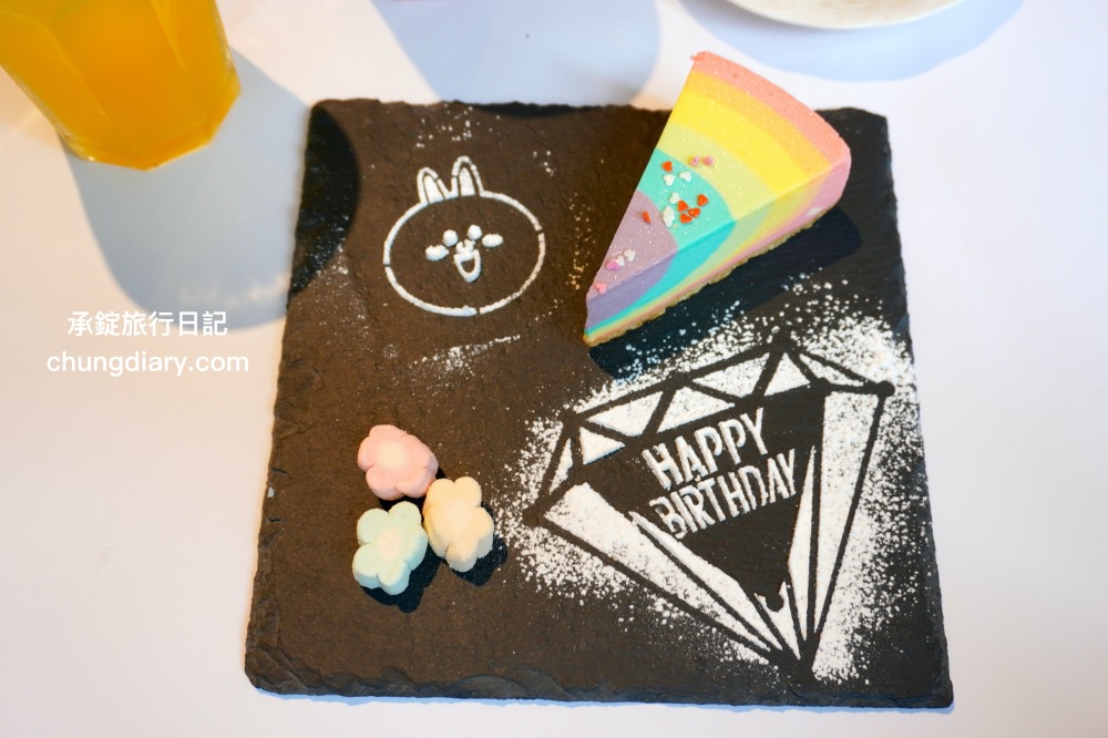 綠萼159地中海南法料理｜台中浪漫約會歐式餐廳，室內外大空間環境，華麗且舒適的用餐氛圍感！台中北屯兔子寵物友善餐廳，兔奴俱樂部聚會舉辦場所。