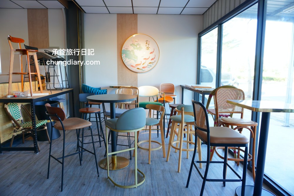 台中餐桌椅批發【綻呈營業用餐具餐桌椅專賣店】台灣製造！商用餐桌椅，與送餐機器人/帶位機器人旗艦展示店。