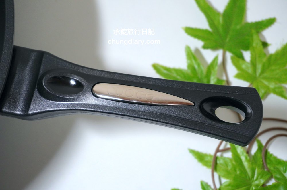 義大利CUOCO不沾鍋【大寶鍋S3鑽石旗艦版】石墨烯不沾炒鍋34cm,煎鍋、炒鍋、湯鍋三合一鍋型!Graphene 石墨烯材質,不含62項PFAS、無PFOA及PFOS,適用各式爐具:IH、電磁爐、瓦斯爐…等。 - 第9張圖 義大利CUOCO不沾鍋【大寶鍋S3鑽石旗艦版】石墨烯不沾炒鍋34cm,煎鍋、炒鍋、湯鍋三合一鍋型!Graphene 石墨烯材質,不含62項PFAS、無PFOA及PFOS,適用各式爐具:IH、電磁爐、瓦斯爐…等。