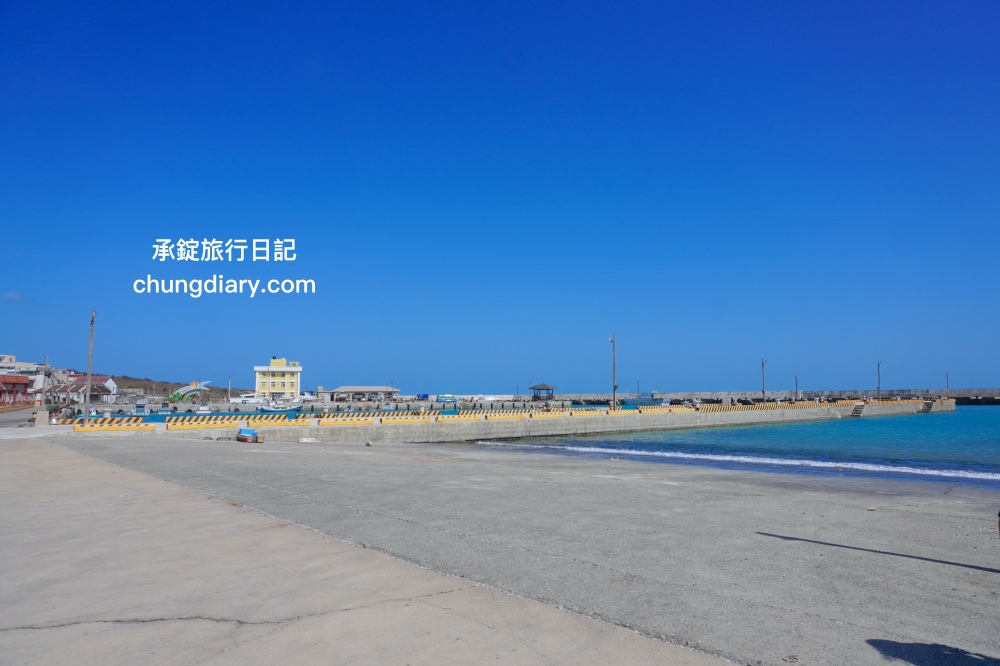 澎湖IG打卡景點【菓葉灰窯】座落在海岸邊的一座古老碉堡！澎湖兩天一夜自由行拍照景點。