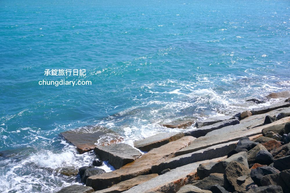 澎湖IG打卡景點【菓葉灰窯】座落在海岸邊的一座古老碉堡！澎湖兩天一夜自由行拍照景點。